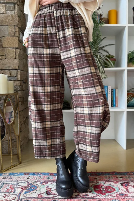 Patrick Plaid Brushed Cotton 7/8 Barrel Pant Chocolate